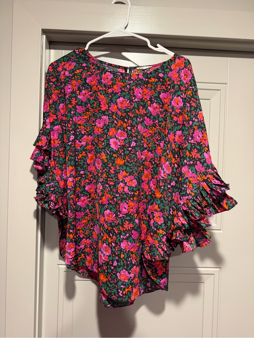 Floral Ruffle-Sleeve Blouse in Pink & Green